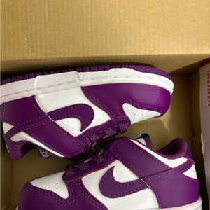 Toddler Nike dunks Purple and White